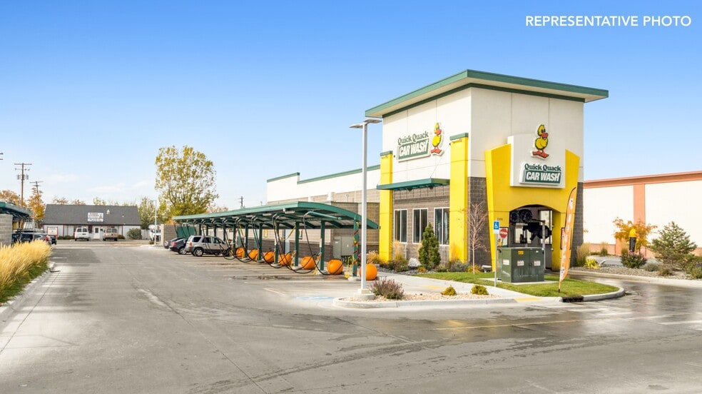 226 Marina Bay Dr, Kemah, TX for sale - Building Photo - Image 1 of 2