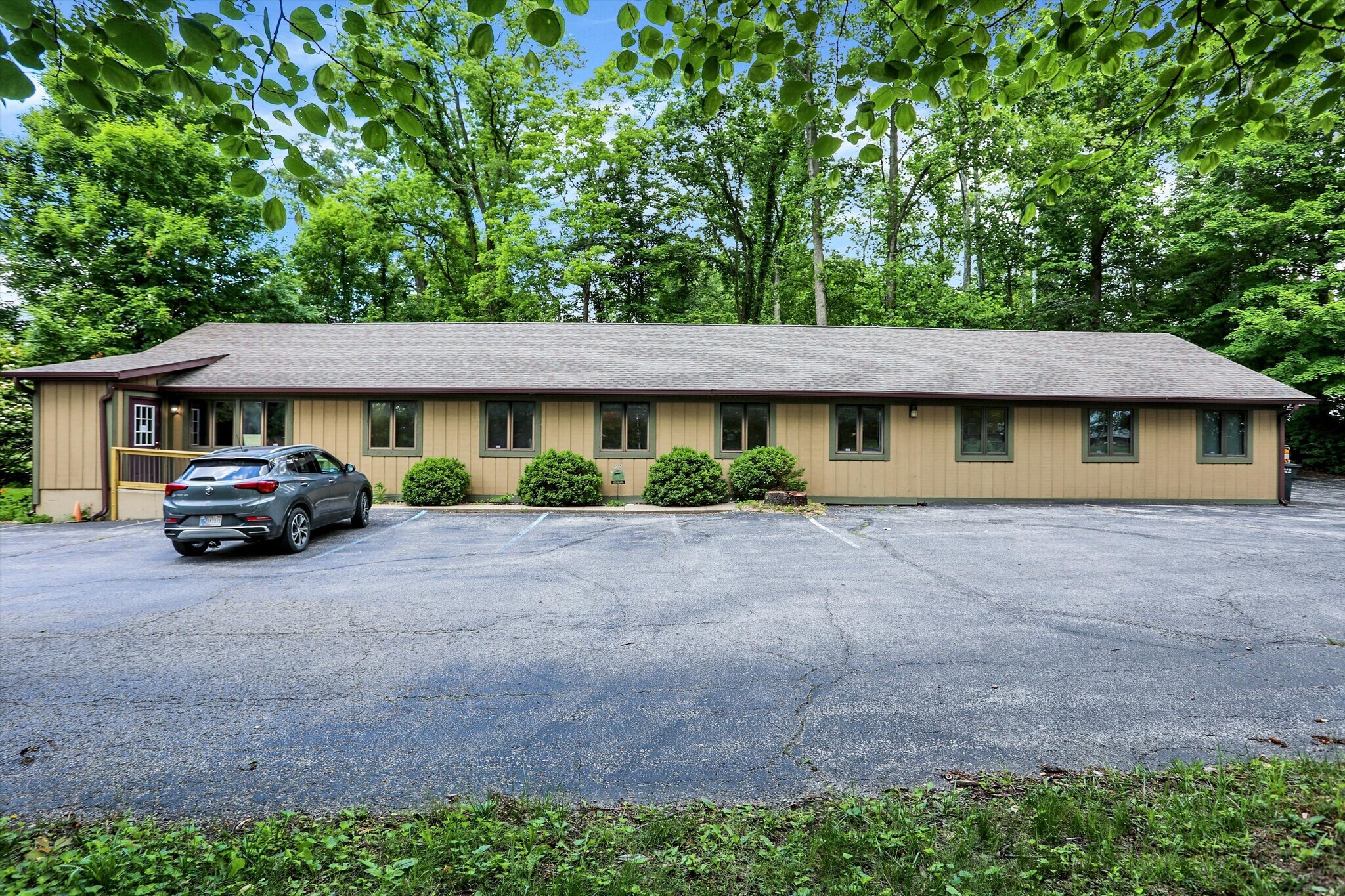 2215 S Curry Pike, Bloomington, IN for sale Primary Photo- Image 1 of 1