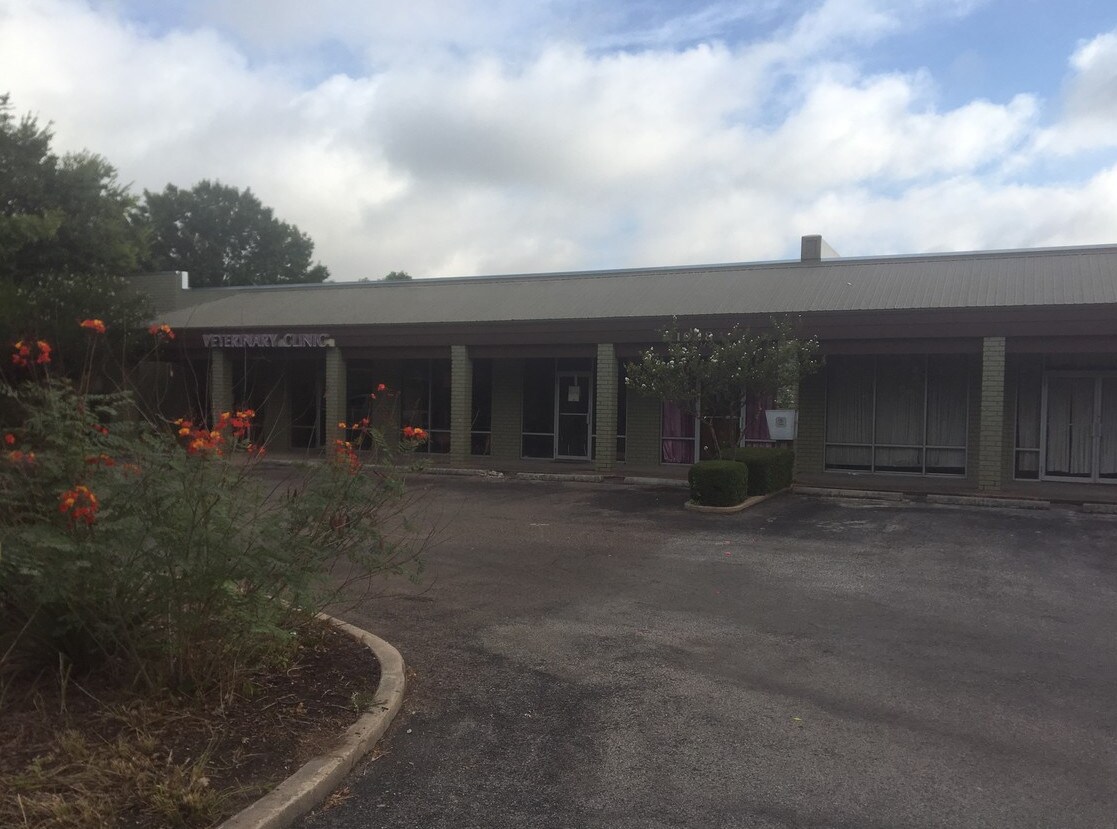 1928 Gaston Place Dr, Austin, TX 78723