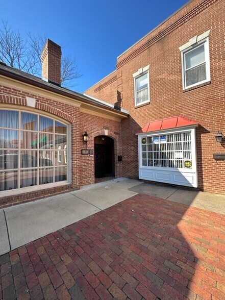 2238B-2240B Gallows Rd, Vienna, VA for sale - Building Photo - Image 1 of 1