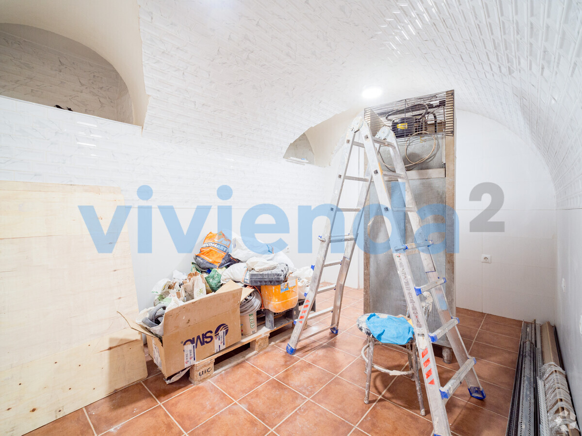 Madrid, MAD 28013 - Unit Puerta DR -  - Interior Photo - Image 1 of 12