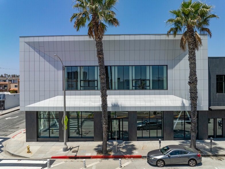 2101 Wilshire Blvd, Santa Monica, CA for lease - Building Photo - Image 2 of 12