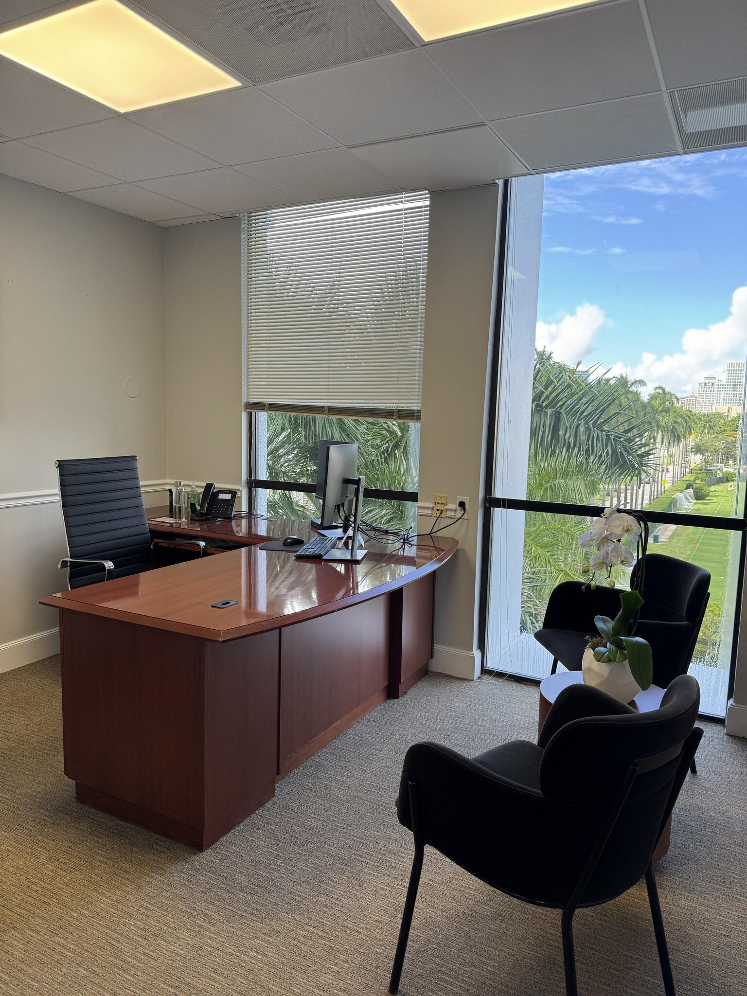 251 Royal Palm Way, Palm Beach, FL for lease Interior Photo- Image 1 of 6