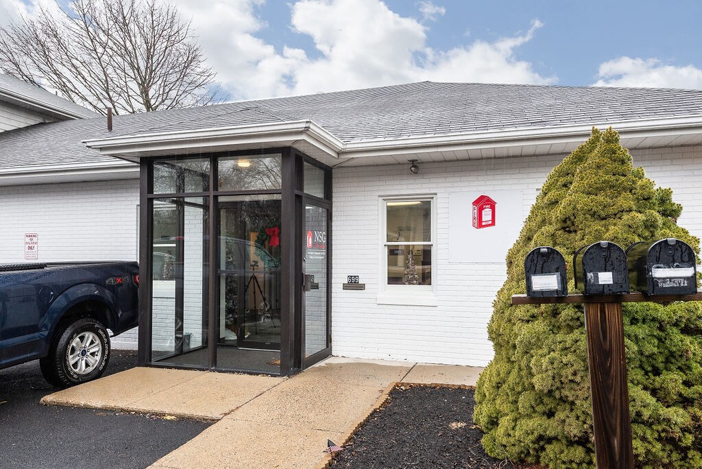 699 Fall River Ave, Seekonk, MA 02771 Office for Sale