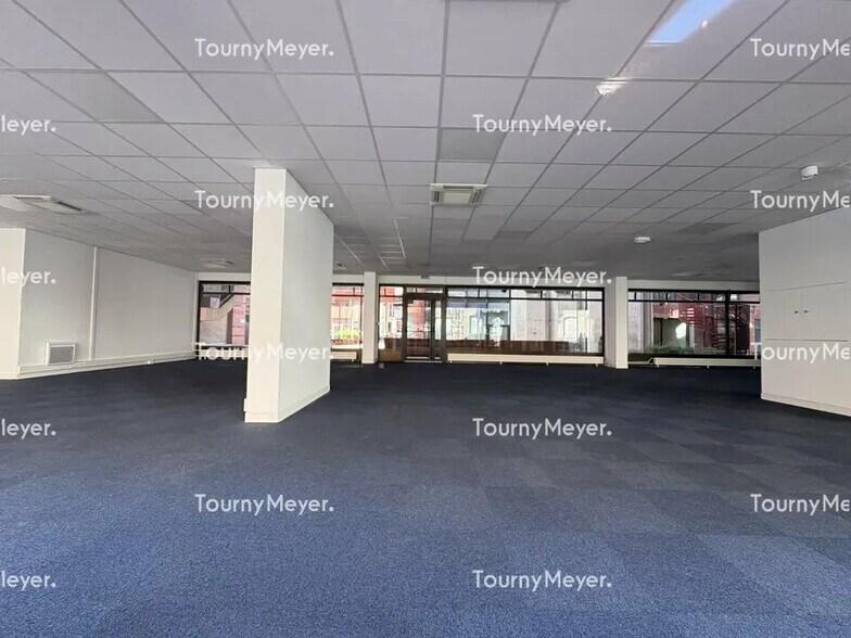 Office in Toulouse for lease - Interior Photo - Image 1 of 6