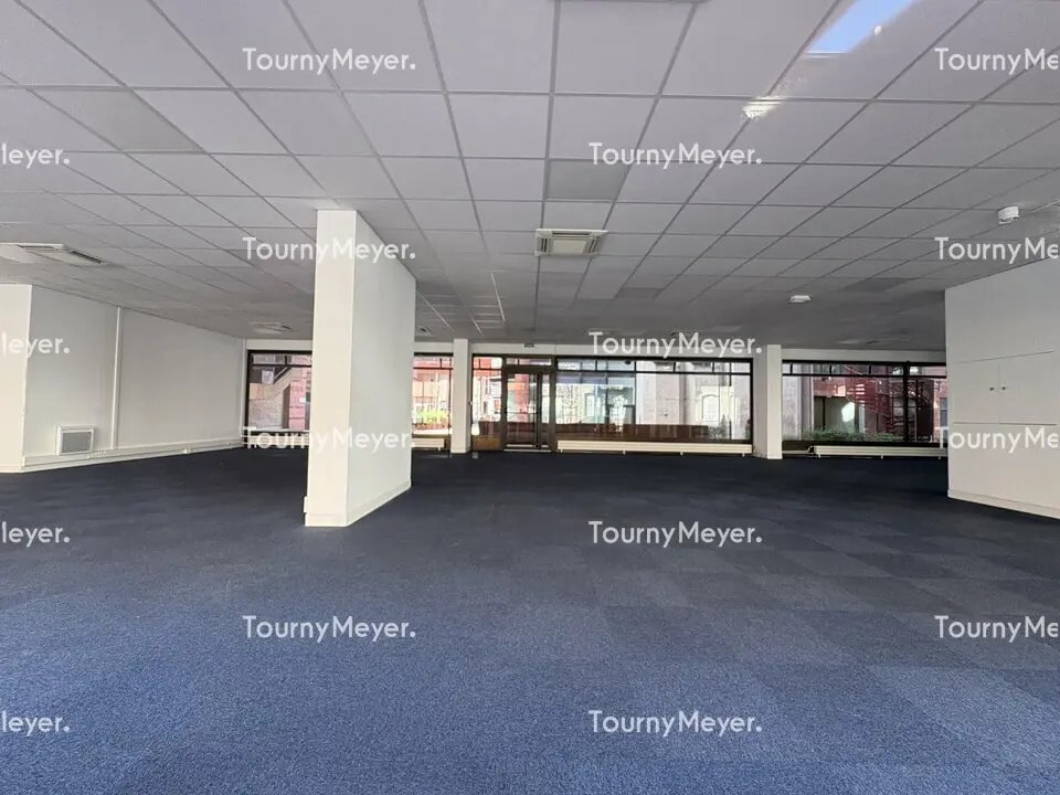Office in Toulouse for lease Interior Photo- Image 1 of 7