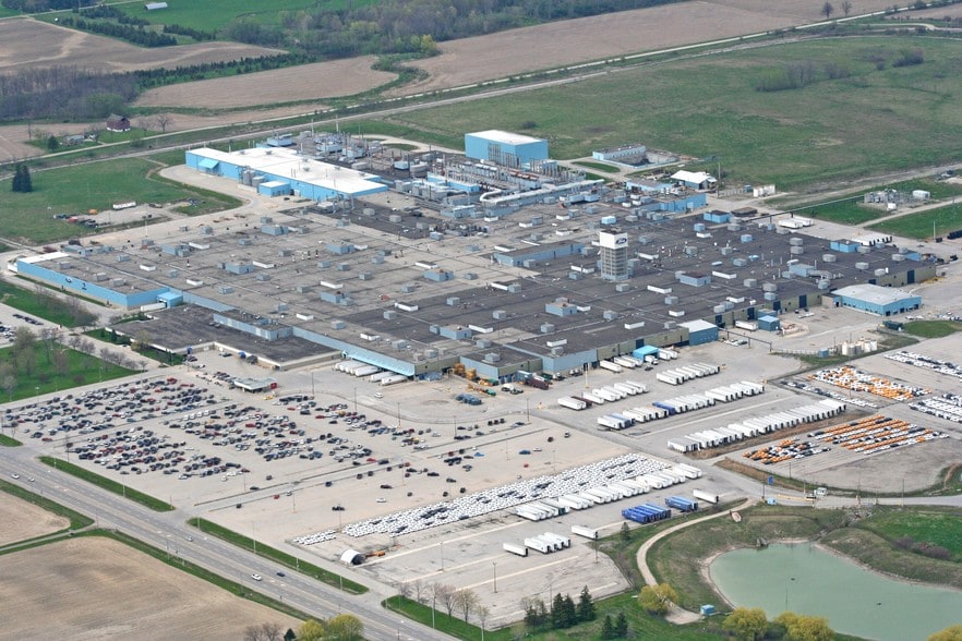 11884 Sunset Rd, Southwold, ON for sale - Building Photo - Image 1 of 1