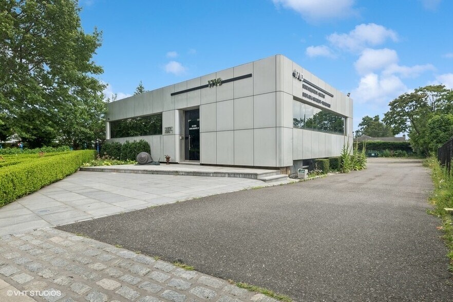 1710 Hempstead Tpke, East Meadow, NY for sale - Building Photo - Image 3 of 43