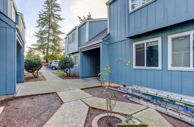 16711 SE Powell Blvd, Portland, OR for sale - Building Photo - Image 1 of 5