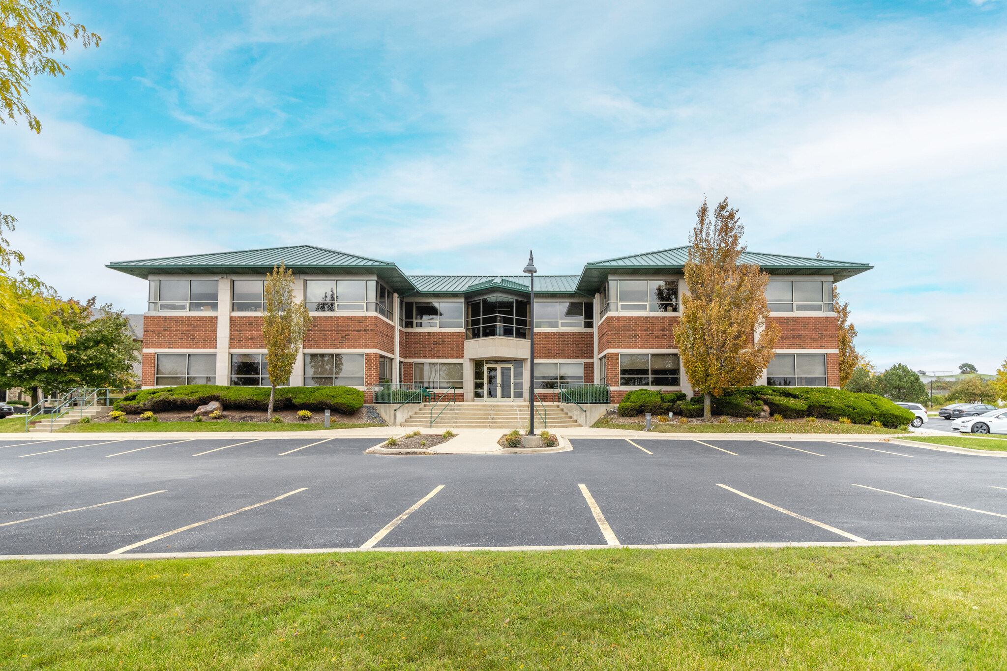 2500 Lehigh Ave, Glenview, IL for lease Building Photo- Image 1 of 9