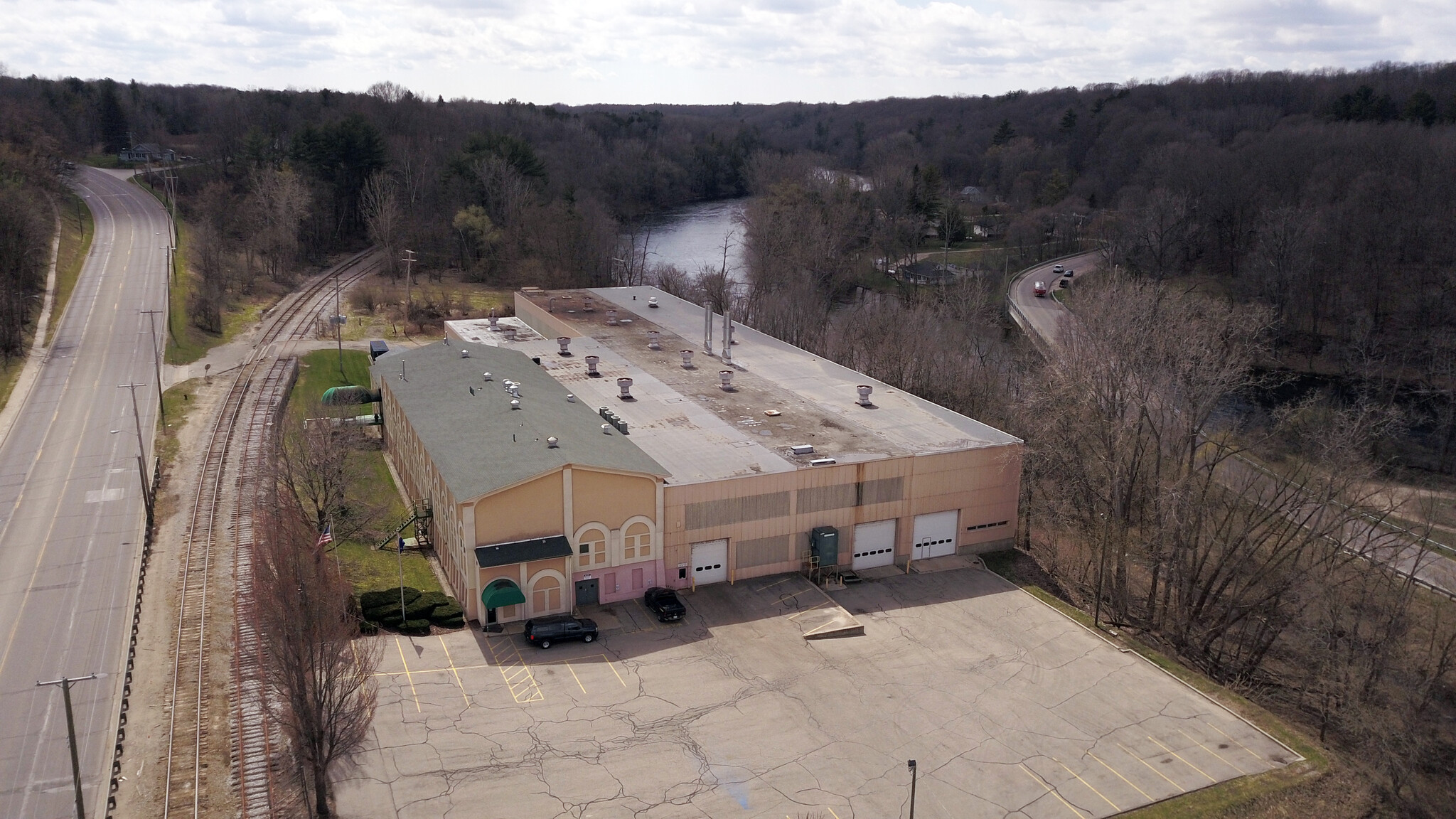 313 W State St, Newaygo, MI for sale Primary Photo- Image 1 of 1