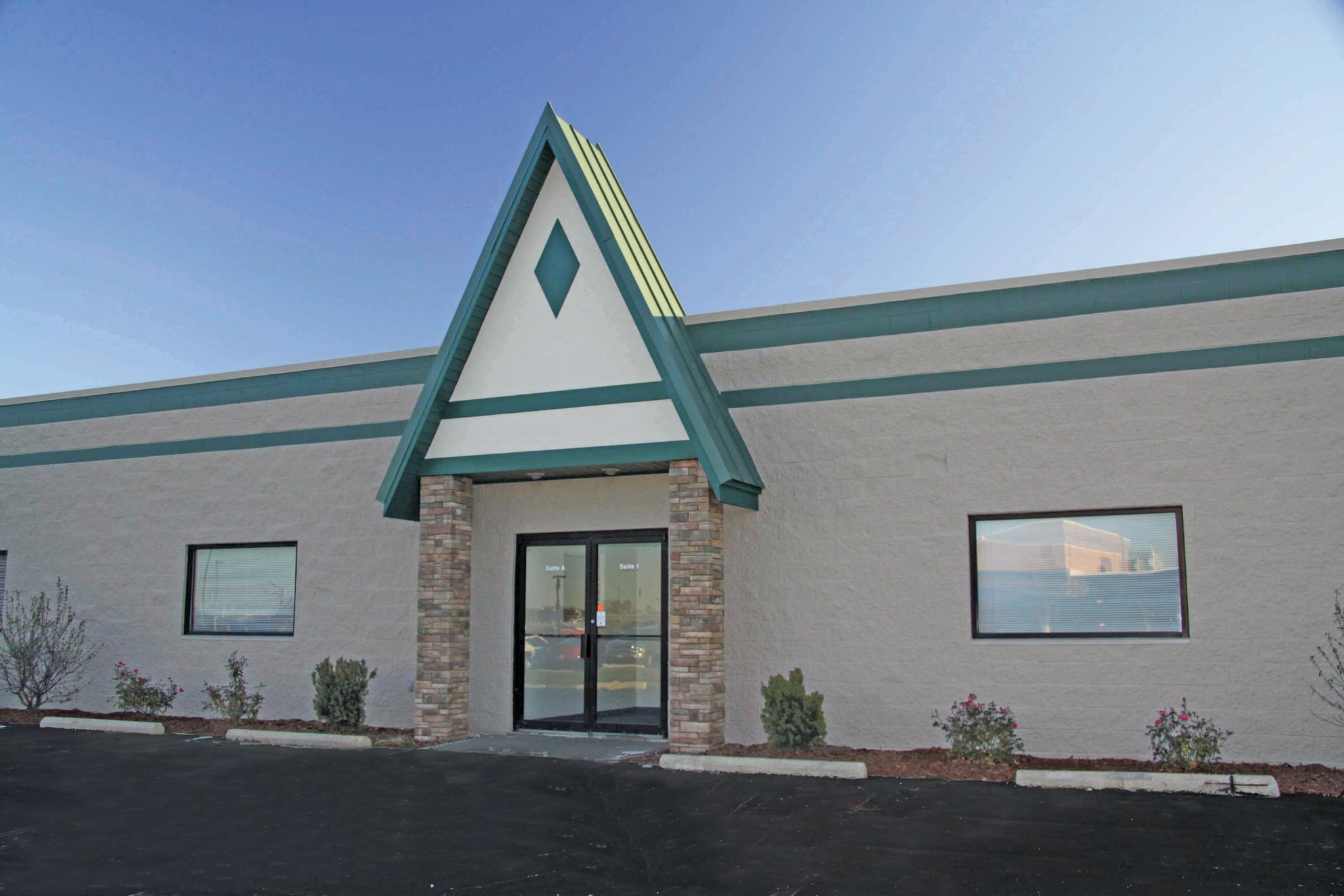 3521 Briarfield Blvd, Maumee, OH for lease Building Photo- Image 1 of 8