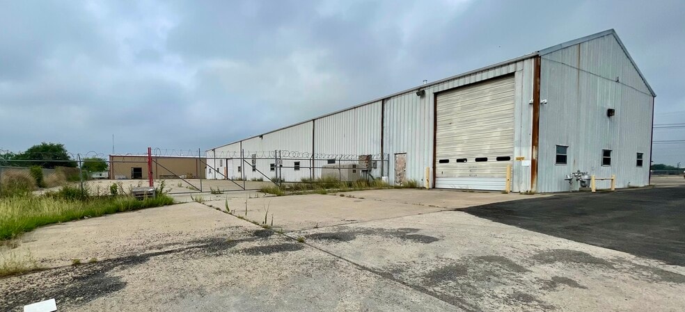 442 Navigation Blvd, Corpus Christi, TX for lease - Building Photo - Image 3 of 7
