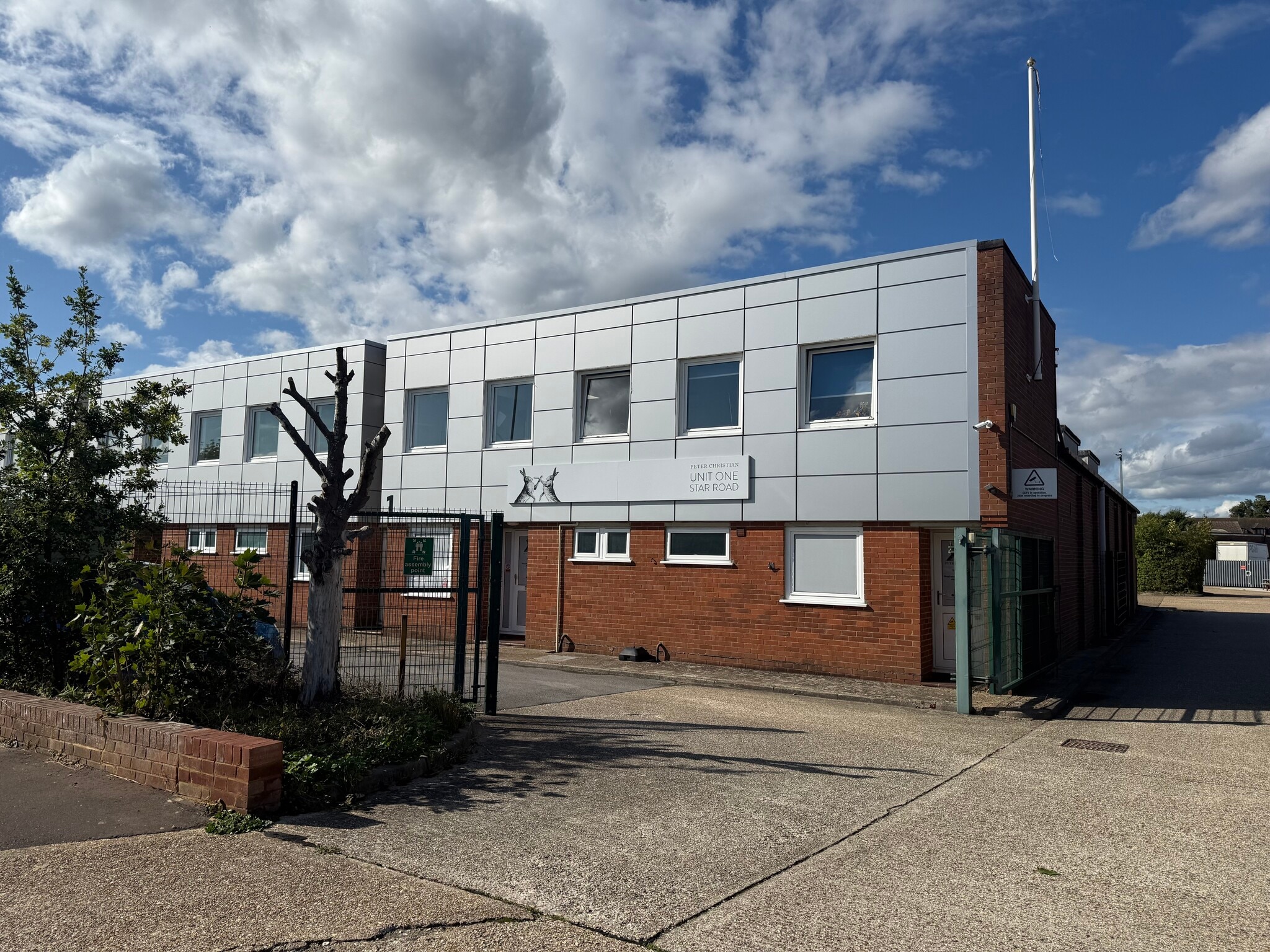 Unit 1, Star Road Industrial Estate Road, Partridge Green for lease Building Photo- Image 1 of 5