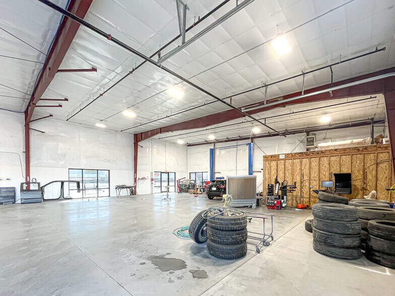 3210 Swallow Ave, Pasco, WA for lease - Building Photo - Image 3 of 6
