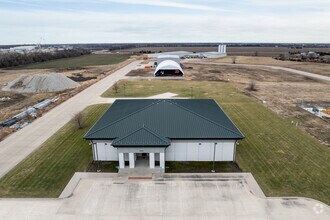 1931 SE Ninth St, Newton, KS - Aerial map view