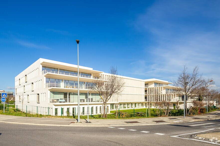 200 Rue Pierre Duhem, Aix-en-Provence for lease - Primary Photo - Image 1 of 3