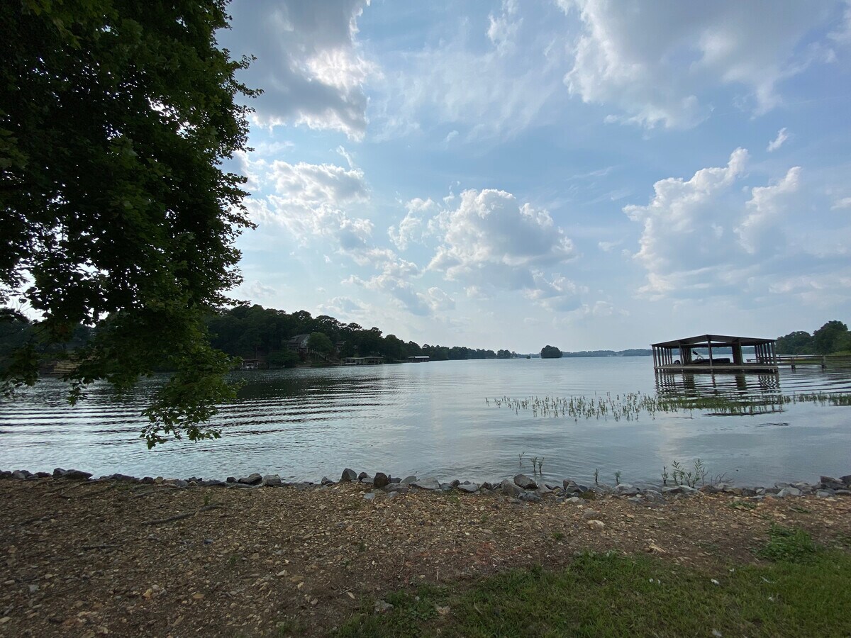 Fish Hatchery Rd, Hot Springs National Park, AR 71913