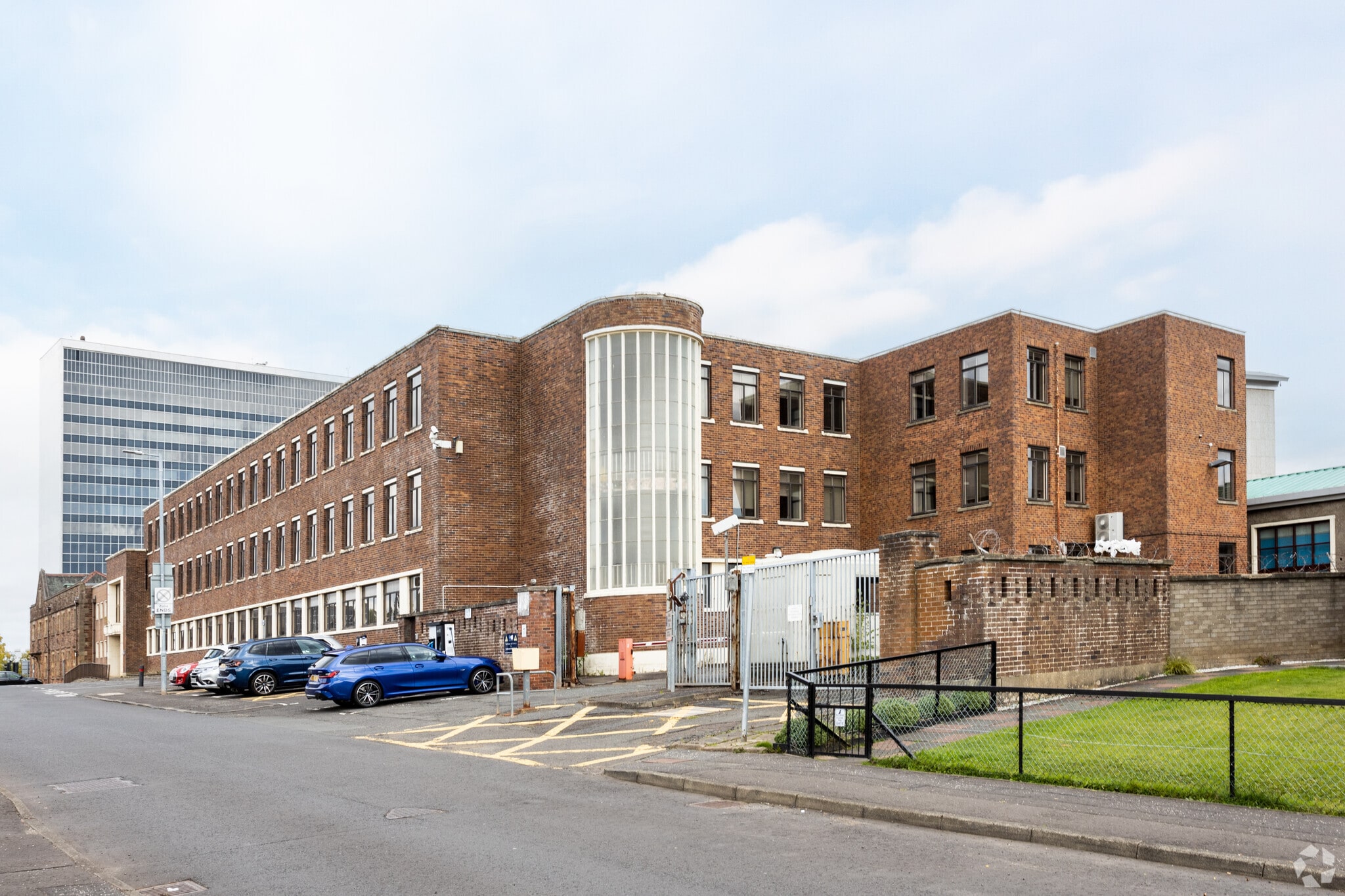 154 Montrose Cres, Hamilton for sale Primary Photo- Image 1 of 1