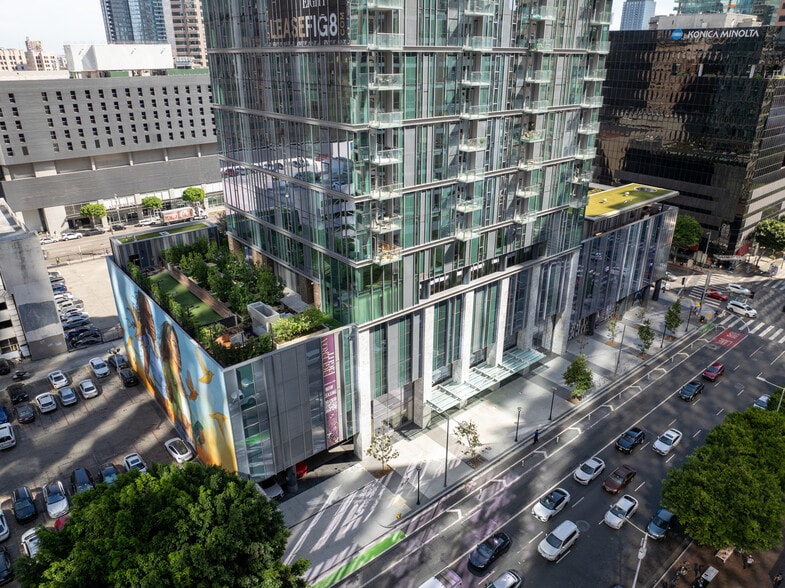 744 S Figueroa St, Los Angeles, CA for lease - Building Photo - Image 3 of 6