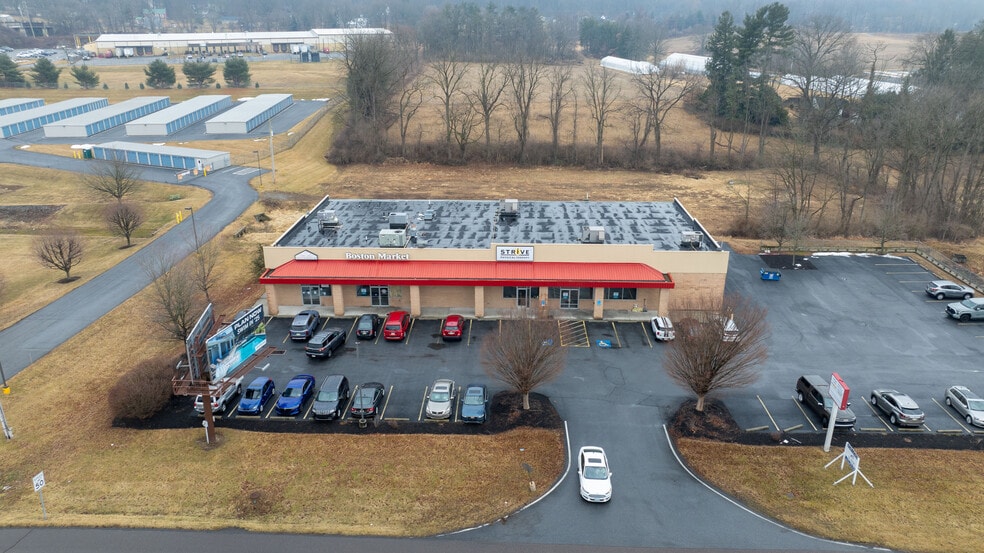 1192 W Penn Ave, Womelsdorf, PA for lease - Building Photo - Image 1 of 1