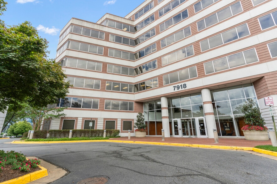 7918 Jones Branch Dr, McLean, VA for lease - Building Photo - Image 1 of 11