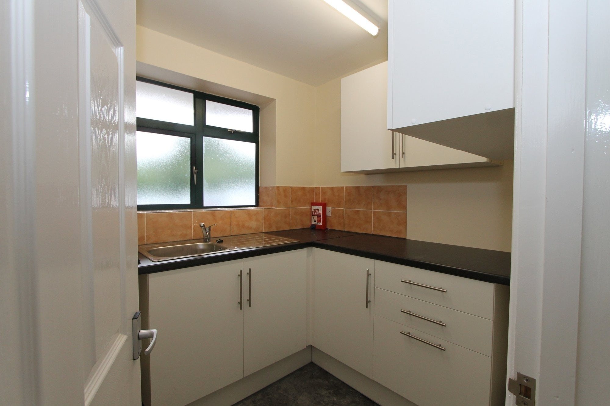 Churchill Ln, Kidderminster for lease Interior Photo- Image 1 of 4