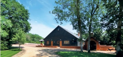 Kingswood Ln, Aylesbury for lease Building Photo- Image 1 of 1