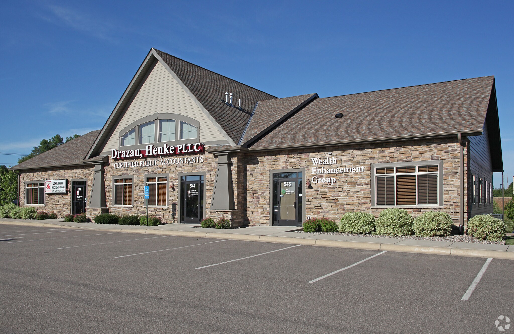 546 Bavaria Ln, Chaska, MN for sale Building Photo- Image 1 of 1