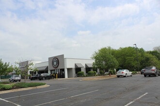 501 NW Barry Rd, Kansas City, MO for lease Interior Photo- Image 1 of 7