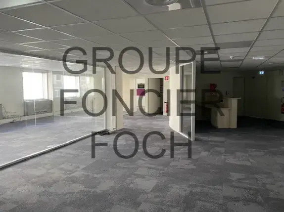 Office in Lyon for lease Interior Photo- Image 1 of 5