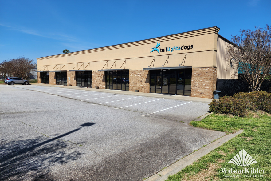 284 Rocky Creek Rd, Greenville, SC for lease - Building Photo - Image 1 of 3