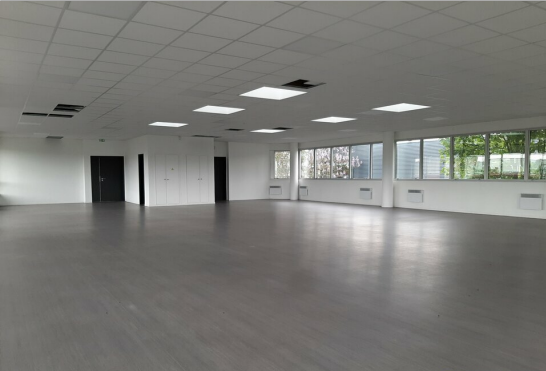 Industrial in Tigery for lease Interior Photo- Image 1 of 1