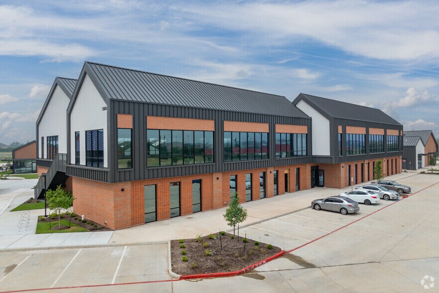 18806 W Airport Blvd, Richmond, TX for sale - Primary Photo - Image 1 of 1