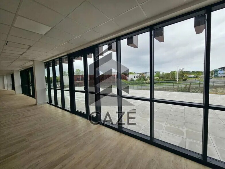 Office in Mérignac for lease - Building Photo - Image 3 of 6