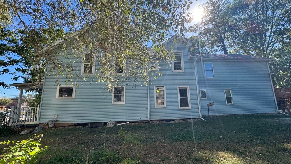 260 N Broad St, Galesburg, IL for sale - Building Photo - Image 2 of 3