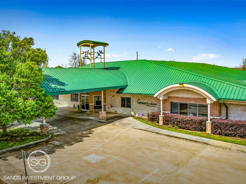 12300 Queenston Blvd, Houston, TX for sale - Building Photo - Image 1 of 5