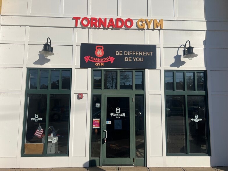 246 Main St, Hudson, MA for lease - Building Photo - Image 1 of 22