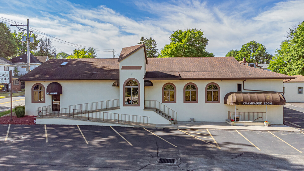 400 S Center Ave, New Stanton, PA for sale - Building Photo - Image 1 of 1