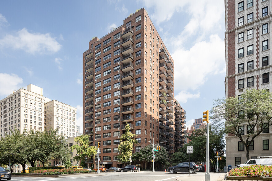 1199 Park Ave, New York, NY for sale - Primary Photo - Image 1 of 22