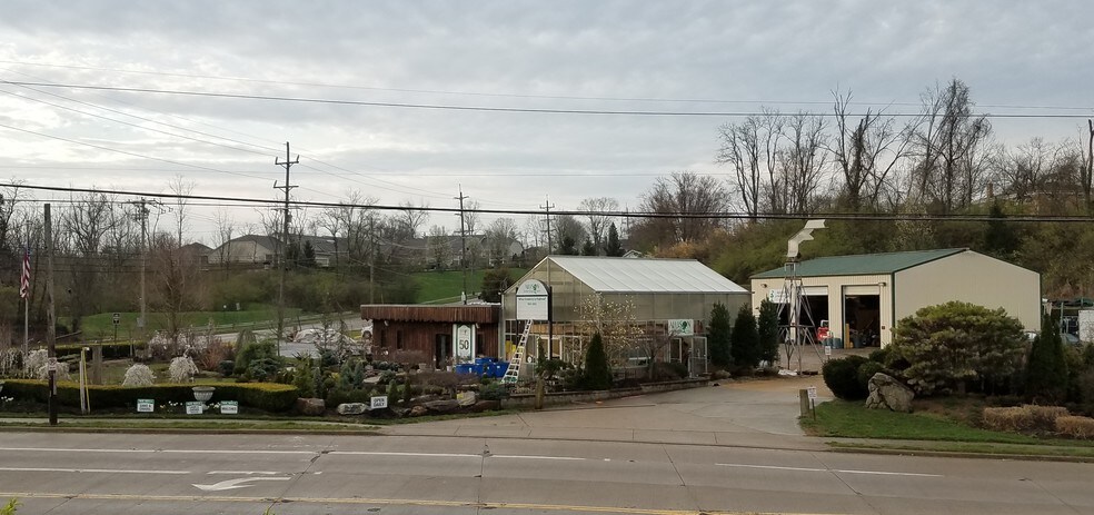 889 Anderson Ferry Rd, Cincinnati, OH for sale - Building Photo - Image 1 of 1