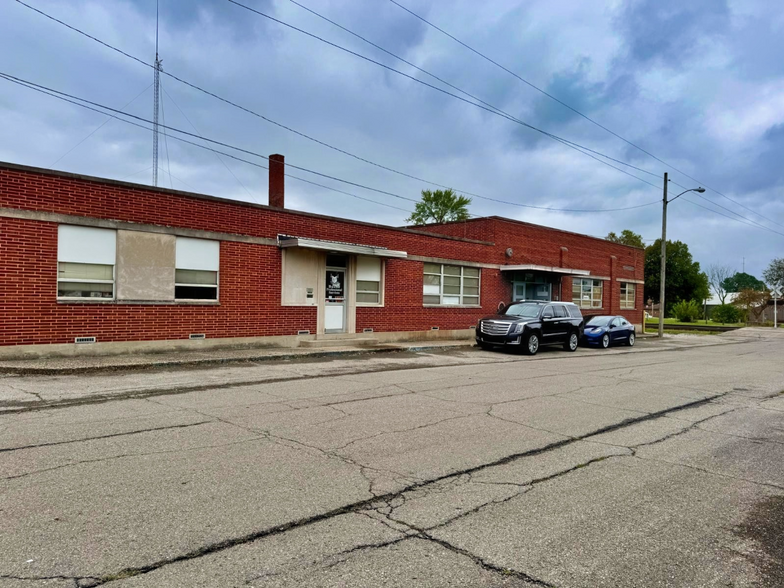 1416 Lincoln St, Anderson, IN for lease - Building Photo - Image 3 of 4