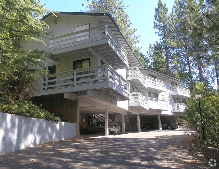 1840 Point View Dr, Placerville, CA for sale - Primary Photo - Image 1 of 1