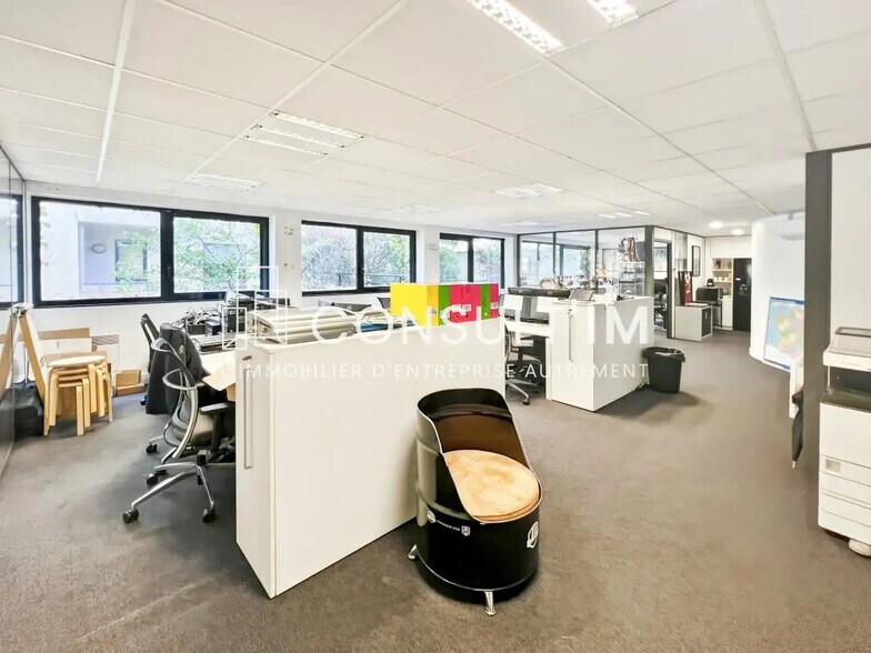 Office in Boulogne-Billancourt for lease - Building Photo - Image 3 of 5