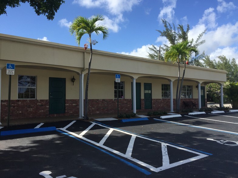 1749 NE 26th St, Fort Lauderdale, FL for sale - Building Photo - Image 1 of 1