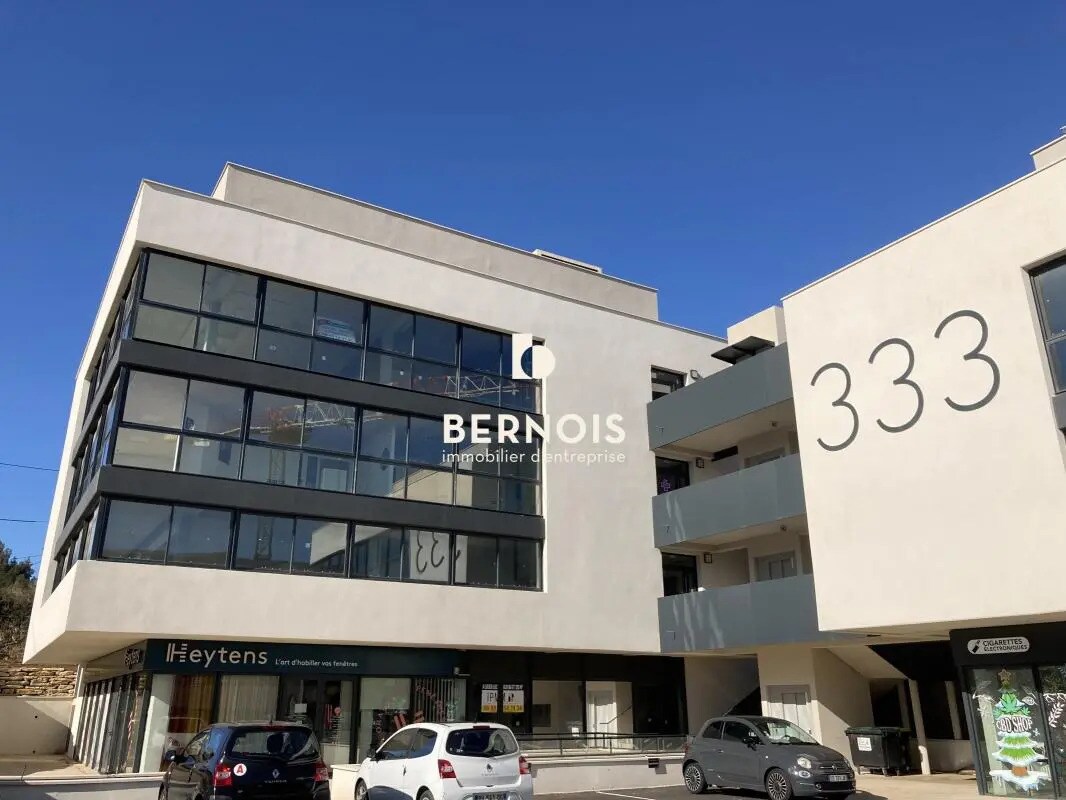 Retail in La Seyne-sur-Mer for lease Building Photo- Image 1 of 30