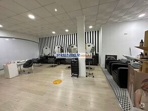 Retail in Yuncos, Toledo for lease Interior Photo- Image 2 of 23