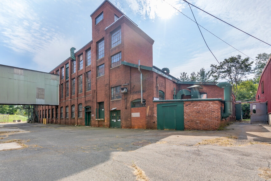 35 Lower Grape St, Chicopee, MA for sale - Building Photo - Image 3 of 36