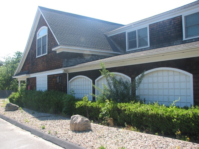 112 Ashaway Rd, Westerly, RI for sale - Primary Photo - Image 1 of 1