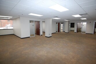 125 S Dubuque St, Iowa City, IA for lease Interior Photo- Image 1 of 15